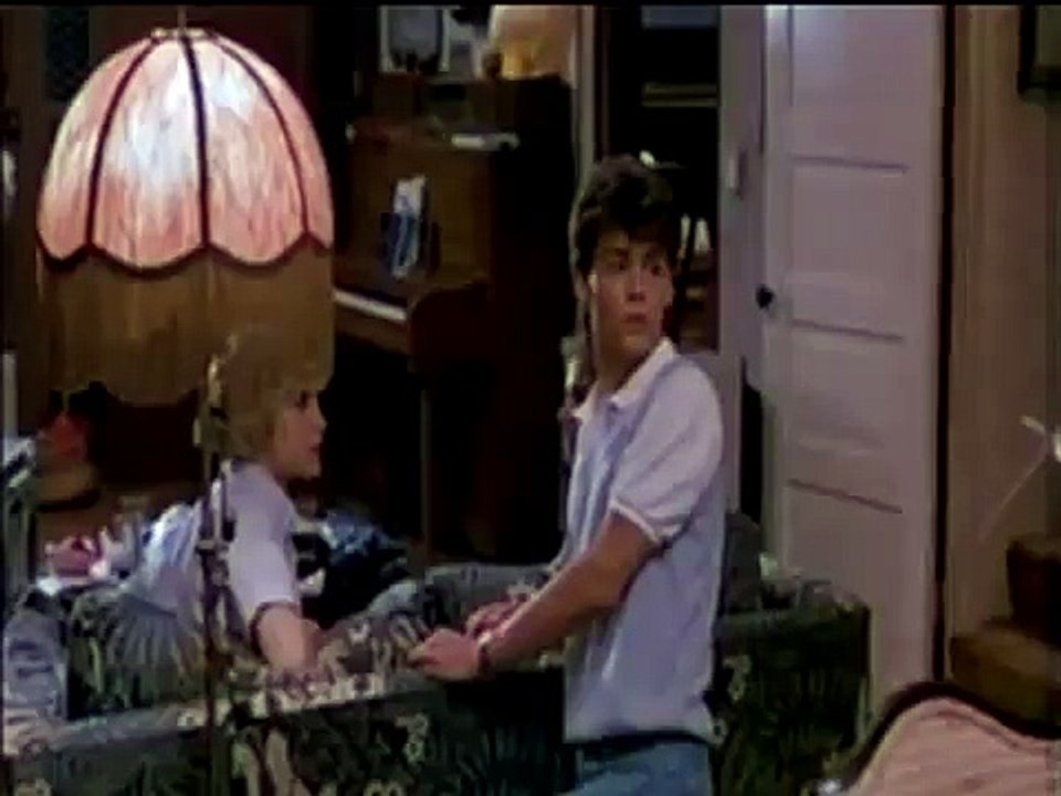 Pesadilla en Elm Street - A Nightmare on Elm Street (1984) - Original Theatrical Trailer