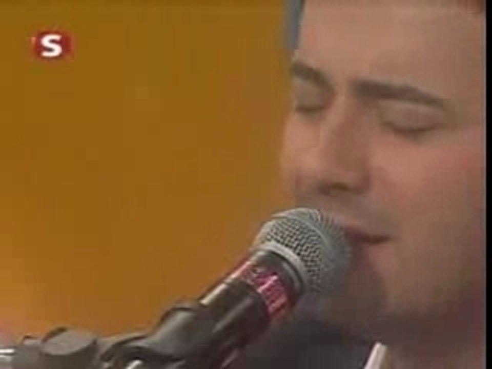 Onur ŞAN - Pencereden Kar Geliyor - Etek Sarı