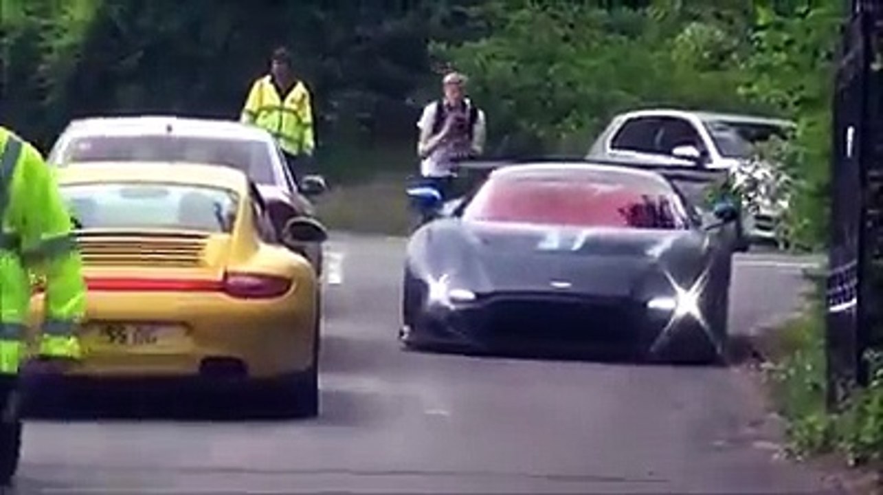 aston martin vulcain 2.3M euro (edition limitée a 24)