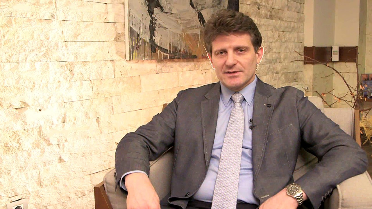 K.B.B. Uzmanı Doç. Dr. Teoman Dal - Silhouette Dikişleri ile Yüz Gençleştirme