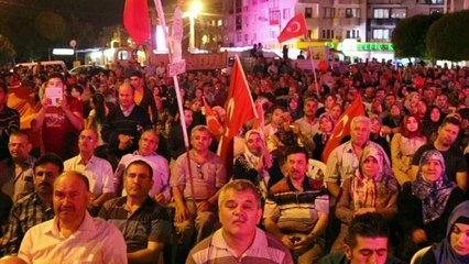 Akhisar'daki Demokrasi Nöbetinin 7. Gününde Selçuk Özdağ meydanlara seslendi