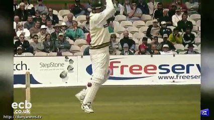 Dunya News- Watch how Inzi smacks English bowlers round the park at Old Trafford.
