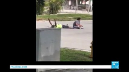 États-Unis : un psychiatre afro-américain qui tente de calmer un patient autiste se fait tirer dessus par des policiers