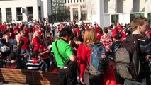 Freeze en rouge à Montréal (Flash mob)