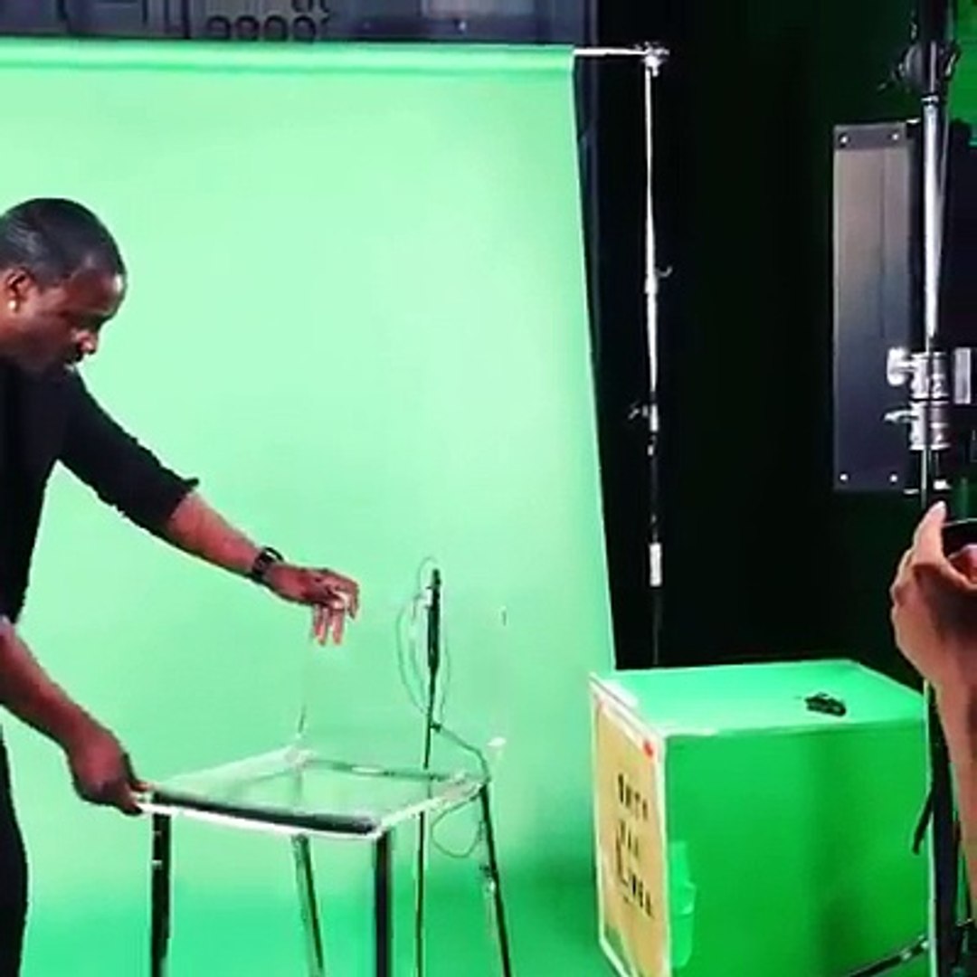 ⁣AKON danse le bombass