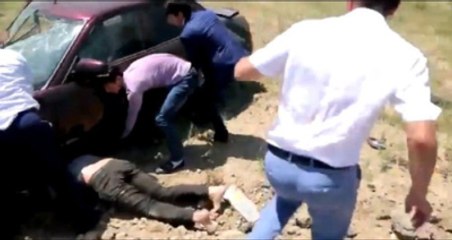 Rusya'da Düğün Konvoyu Otoyolu Birbirine Kattı