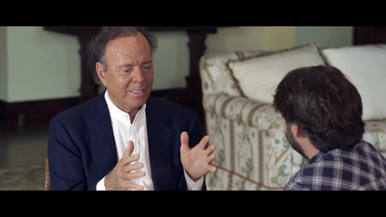 Julio Iglesias   No voy a comparar al tontorrón de Donald Trump con Hillary Clinton  - Salvados