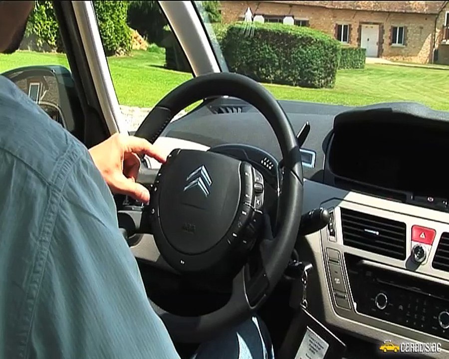 Renault Grand Scénic 1.9 dCi 130 ch - Citroën Grand C4 Picasso 2.0 HDi 138 ch : une histoire de domination