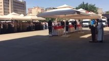 Diyarbakır' da Şehit 3 Polis Memuru İçin Tören Düzenleniyor 3