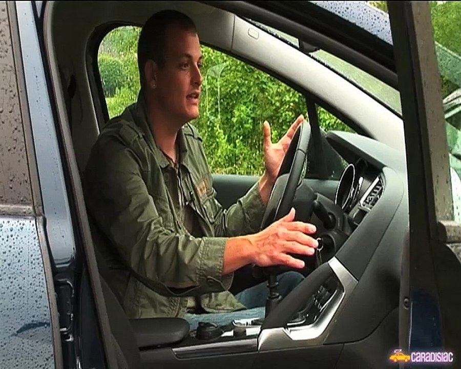 Peugeot 3008 vs Nissan Qashqaï : à la croisée des chemins