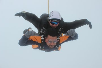 B'day trip Prague- Skydiving-paintball- fun