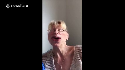 Mother uses Snapchat for the first time