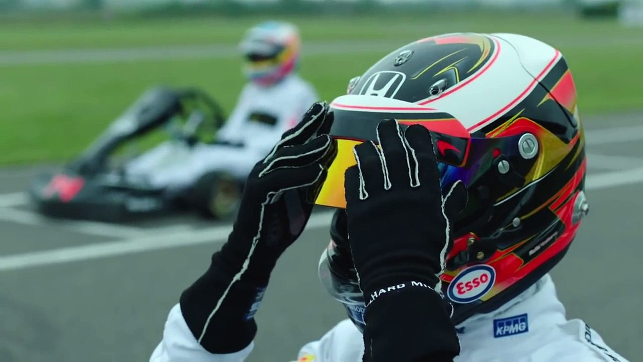 Course de karting entre 5 pilotes de Formule 1