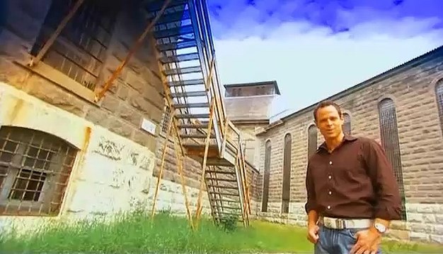 La fabrication d'un ballon de football américain de la NFL