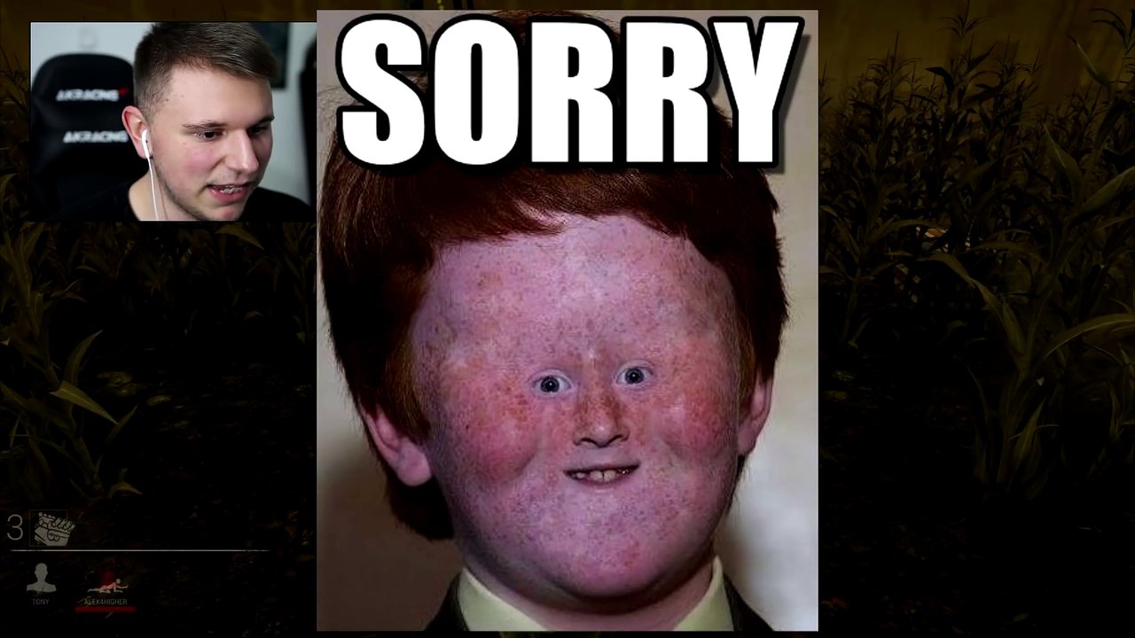 A PSYCHO KILLER IS AFTER ME!_!