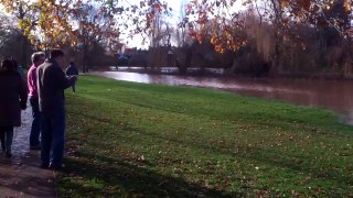 2012.11.25 Floods at Abbey Fields Park, Kenilworth, UK.mp4