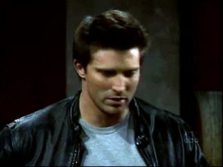 Liason 12/10/04 - Elizabeth Calls Jason To The Hospital