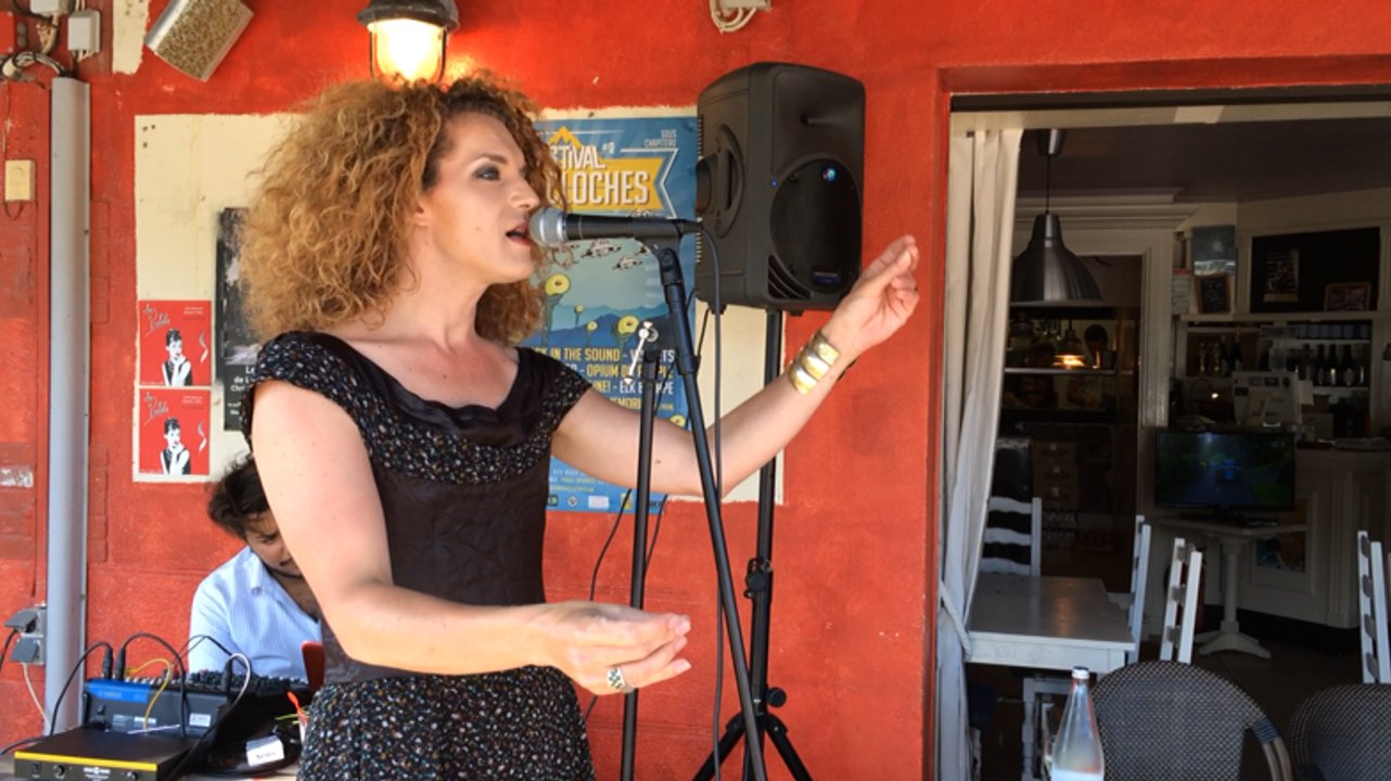 Pouppette chante chez Nagui!