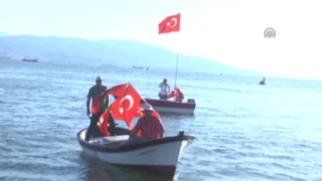 Fetö'nün Darbe Girişimini Protesto İçin Denizde Kortej Oluşturdu