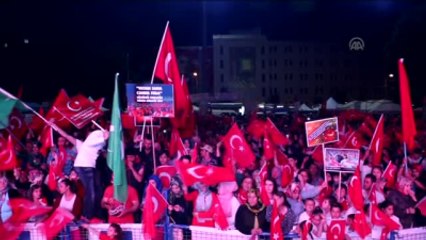 Vatandaşların "Demokrasi Nöbeti" Sürüyor. - Eskişehir /