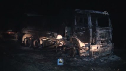 Tunceli'de Teröristler 6 Aracı Yaktı