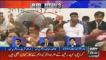 See The Reaction Of Farooq Sattar When Altaf Hussain Was Giving Hate Speech