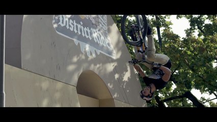 Building Slopestyle Mega Ramps - ULTRA HD 4K - Red Bull District Ride_8