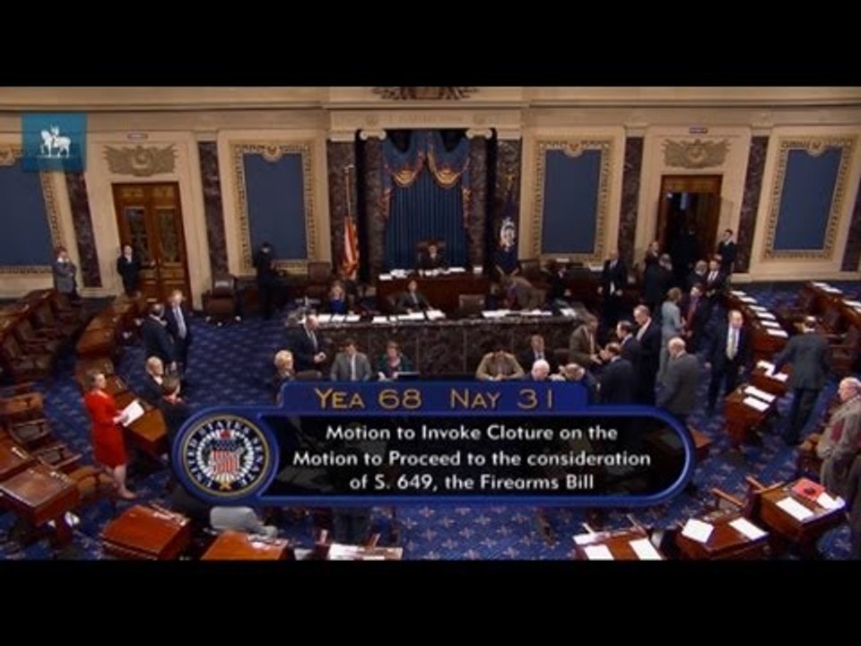Senado americano aprova debate sobre legislação de armamentos