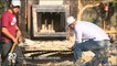 Californie : Des habitants retrouvent leurs maisons en ruine après les incendies - Regardez