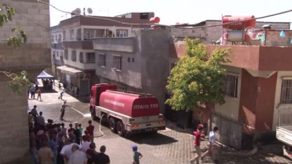 Gaziantep'teki Terör Saldırısının Gerçekleştiği Sokakta Temizlik Çalışması