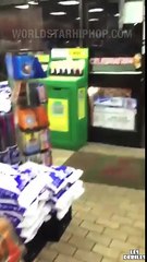 Elle cherche la bagarre et se fait corriger