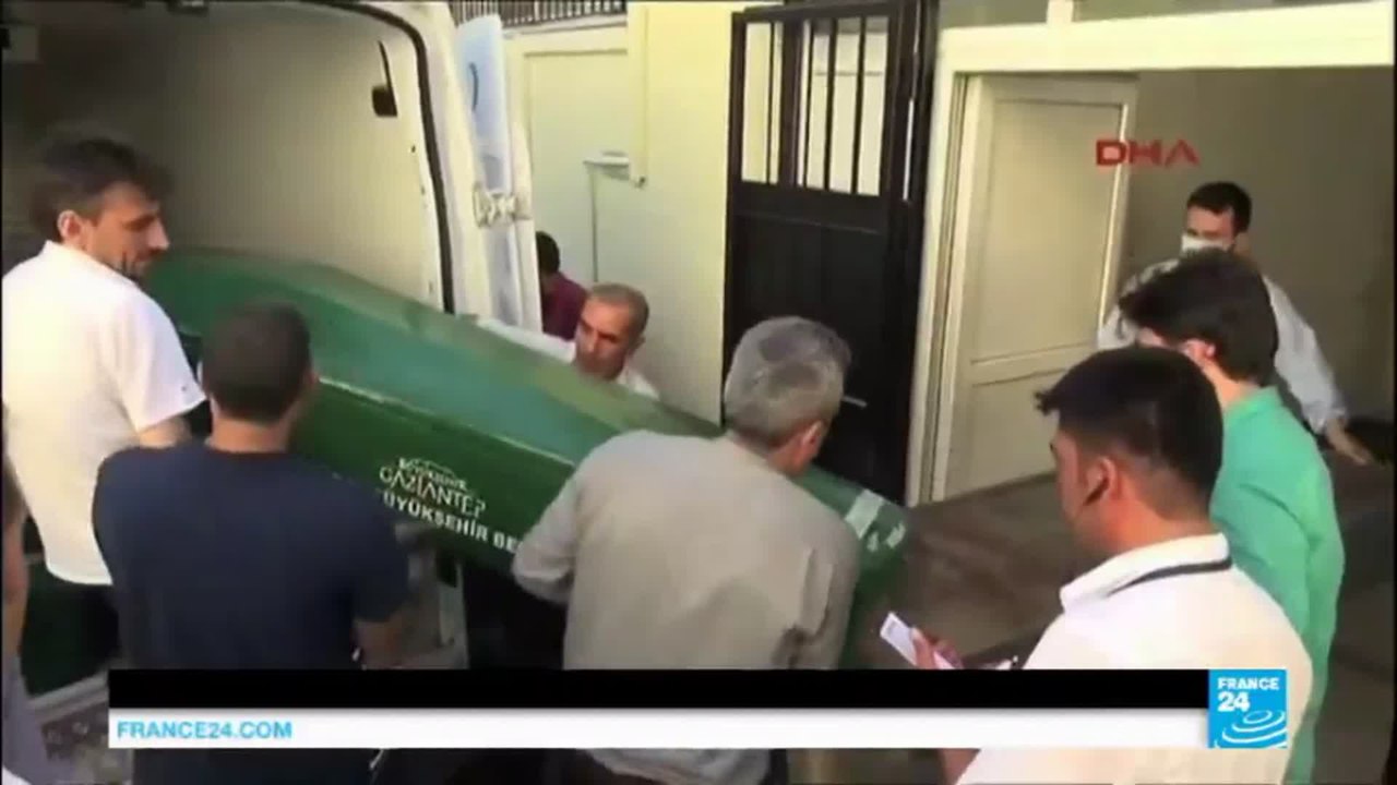 Turkey: overview of Gaziantep bombing caused by suicide bomber "aged 12-14", killing 51 at wedding