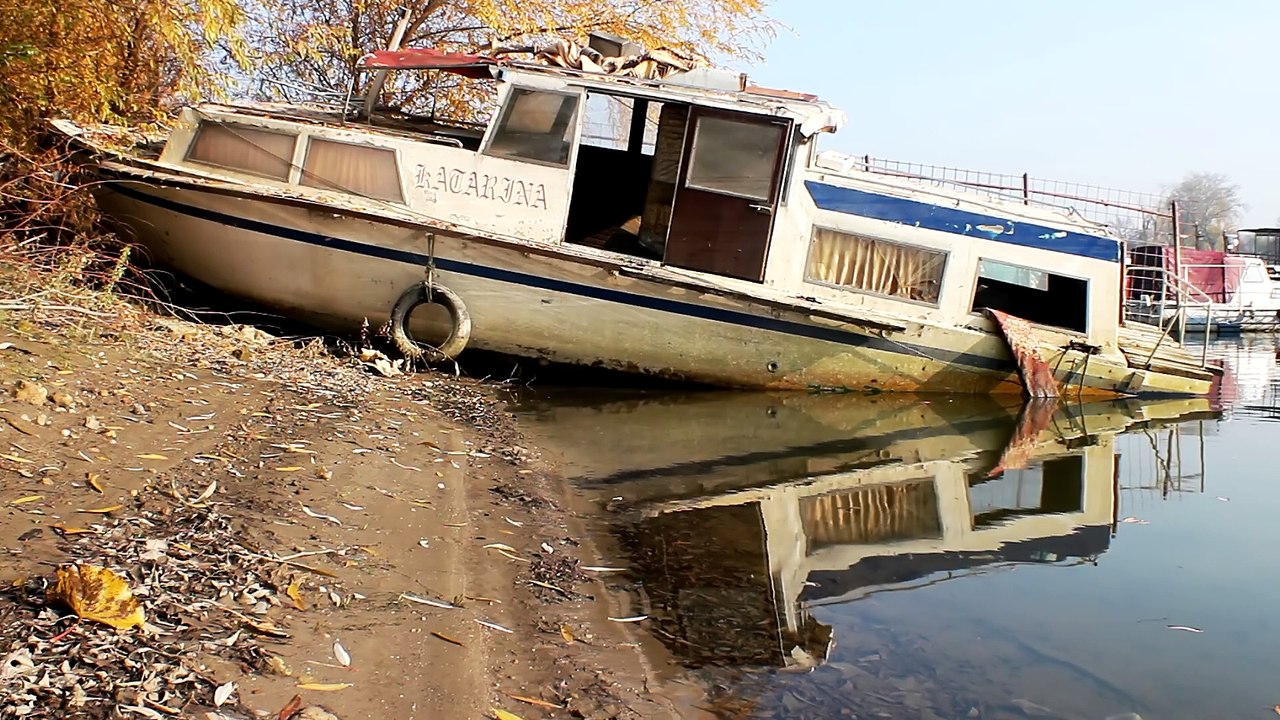 Boat Graveyard
