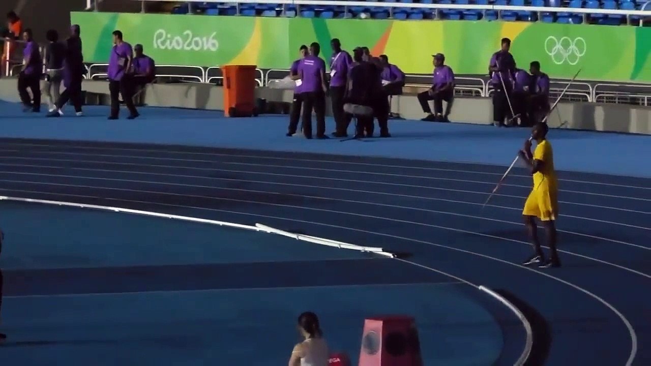 Usain Bolt futur champion de lancer du javelot?! Rio 2016