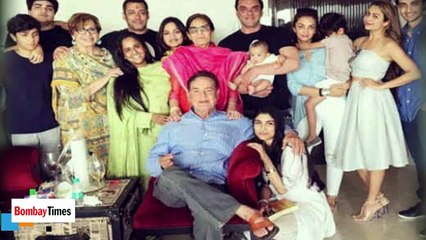 Salman Khan's Big Fat Khan Family | Arpita Posts Kodak Moment Captured on Rakhi
