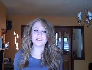 Pretty Girl Singing a Beautiful Song amazing voice listen it