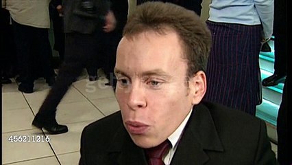 Warwick Davis at the premiere of Harry Potter and the Philosopher's Stone - 04/11/2001