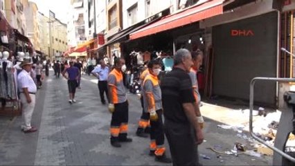Çöp Dolu Bina Kadıköylüleri Canından Bezdirdi