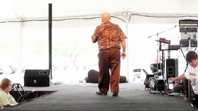 Danny McCorkle sings 'Walk A Mile In My Shoes' Elvis Week 2016