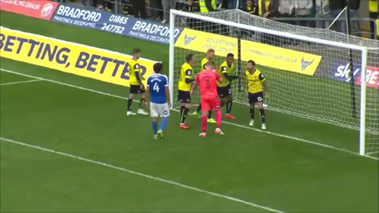 Oxford United's Chris Maguire Comically Celebrates After Scoring Last Minute Penalty Winner!