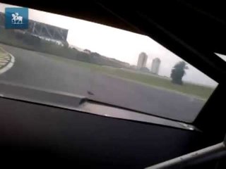 Uma volta pela pista de Interlagos