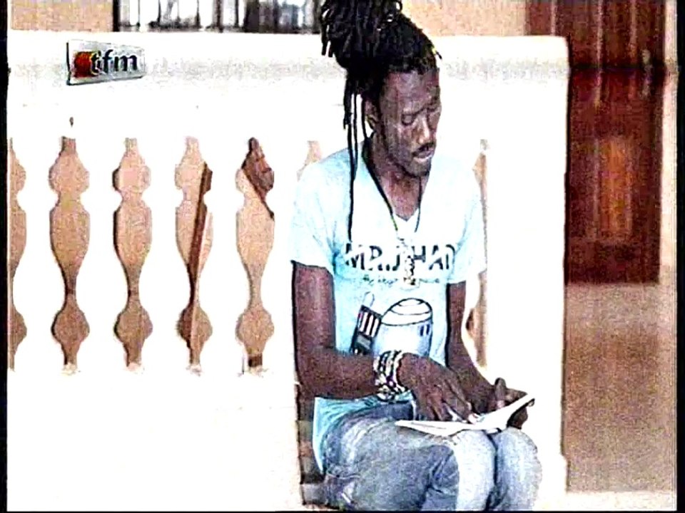 Quand Baye Fall apprend à lire "Toto tape