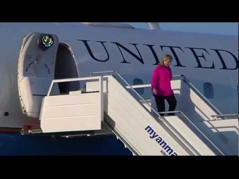 Clinton arrives in Burma