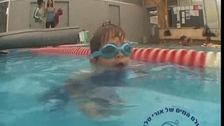 Is he the next Michael Phelps? Baby Swimming 25 M!
