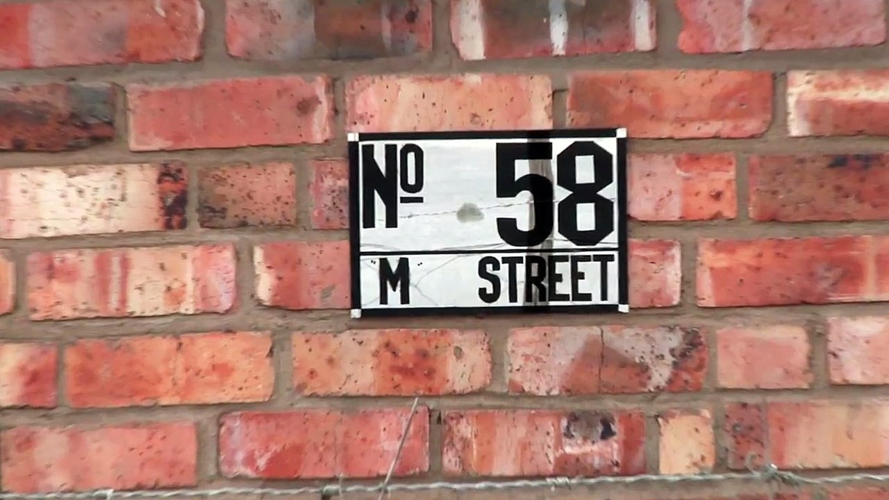 25 Voices: The school cheerleader