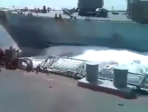 Pakistani Navy Ship Hits Indian Navy Ship Watch Indians Reaction
