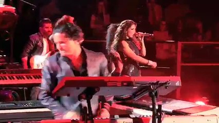 15 - Fiesta Sentidos Opuestos