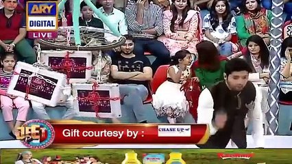 Girl Fell Down in a LIVE Show Jeeto Pakistan then see What Happened