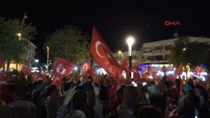 Marmaris'te 'Demokrasi Nöbeti' Sürüyor