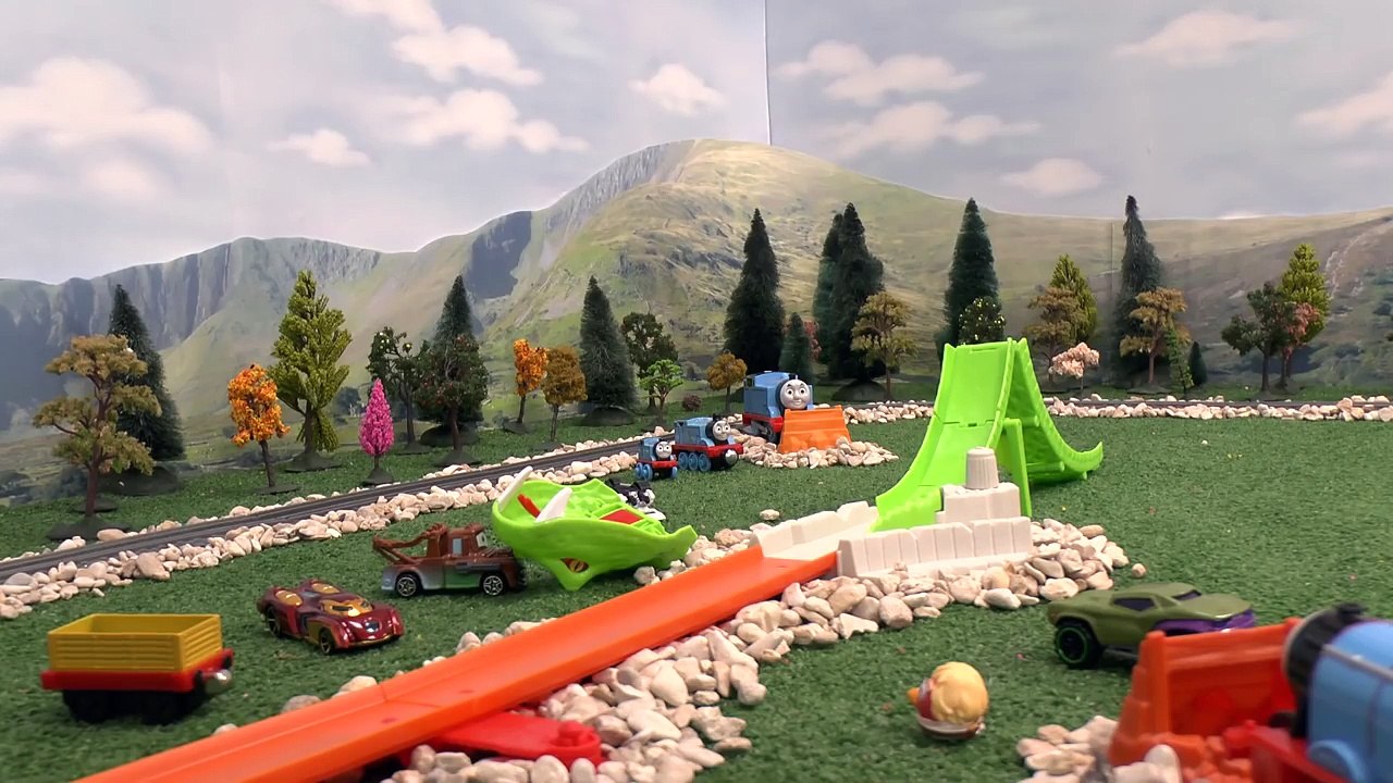 Wheels Shark race Minions and Thomas and Friends (10)
